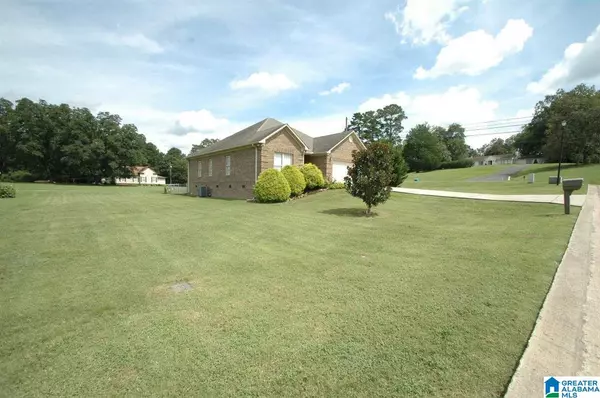 Oneonta, AL 35121,101 CANTERBURY COURT