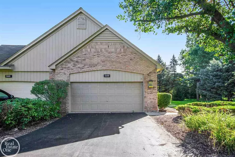 2158 Sandlewood, Shelby Twp, MI 48316