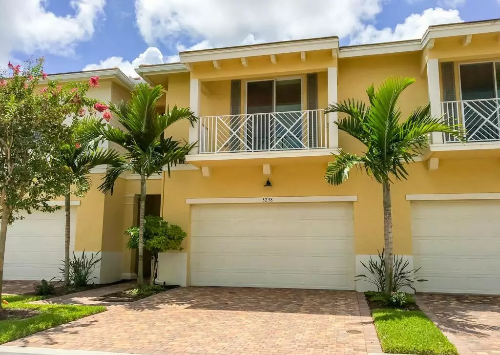 Palm Beach Gardens, FL 33418,5238 Cambridge CT