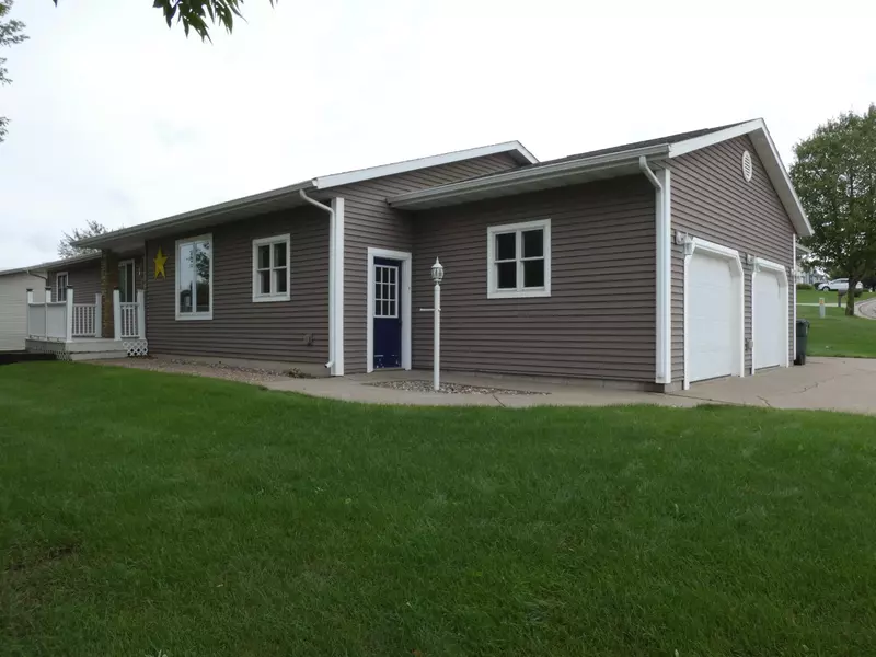 1610 Foxmoor Dr, Fennimore, WI 53809