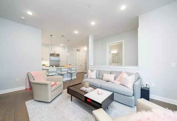 Edgewater, NJ 07020,3 SOMERSET LANE  #401