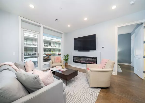 Edgewater, NJ 07020,3 SOMERSET LANE  #401