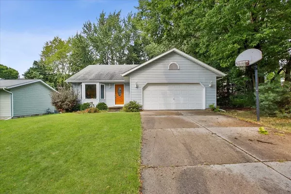 710 Diving Hawk Tr, Madison, WI 53713