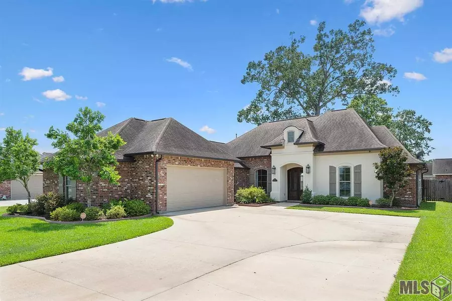 16529 PARKER PLACE DR, Prairieville, LA 70769