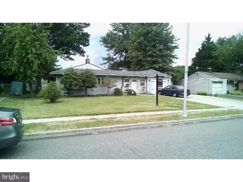 16 INCURVE RD, Levittown, PA 19057