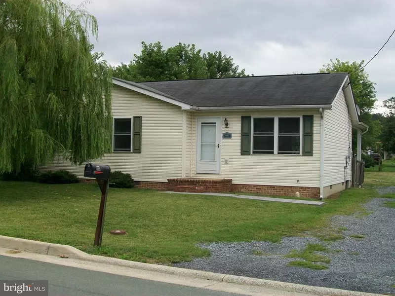 246 WALTON ST, Strasburg, VA 22657