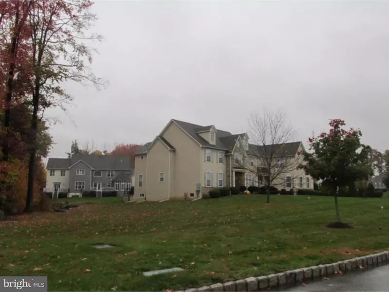 1074 LOGAN LN, Boothwyn, PA 19061