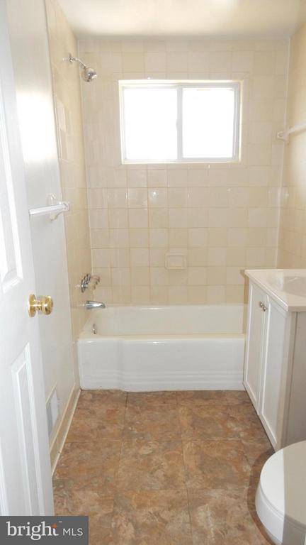 Landover, MD 20785,2400 KENT VILLAGE PL