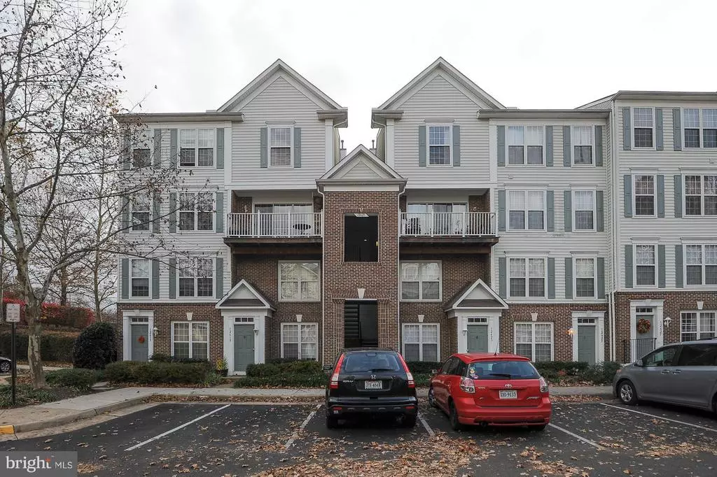 Fairfax, VA 22033,12621 FAIR CREST CT #114-30