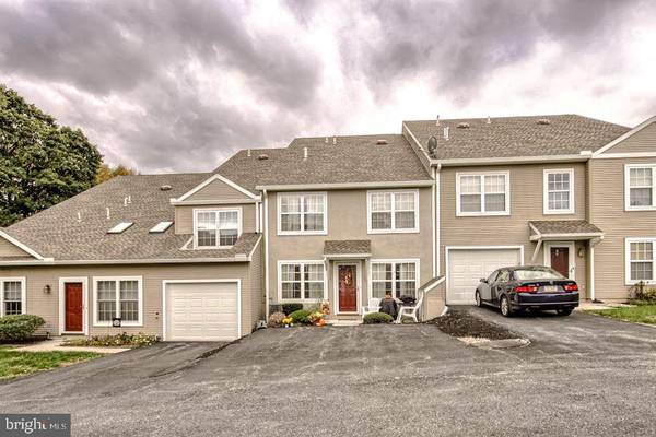 70 COURTYARD DR, Carlisle, PA 17013