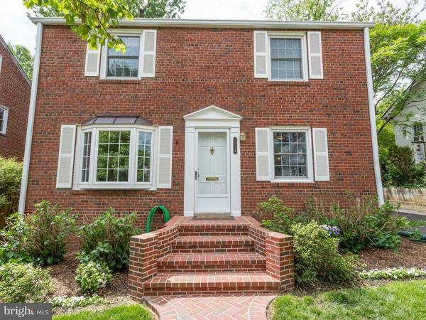 1034 21ST ST S, Arlington, VA 22202