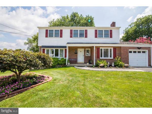 2405 CRESTVIEW LN, Aston, PA 19014