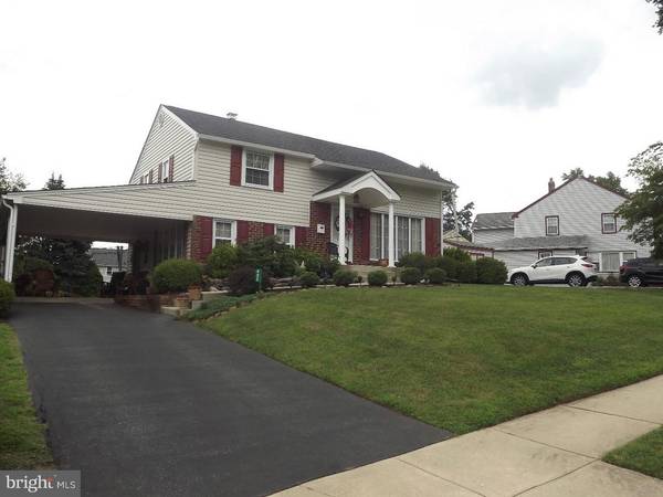 402 VIRGINIA LN, Aston, PA 19014