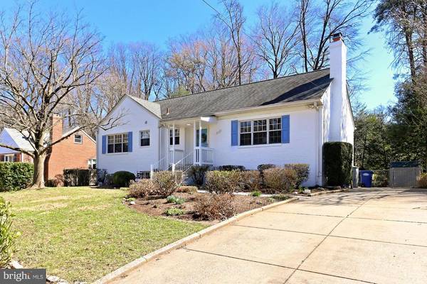 3113 FABER DR, Falls Church, VA 22044