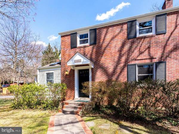 4934 LITTLE FALLS DR, Bethesda, MD 20816