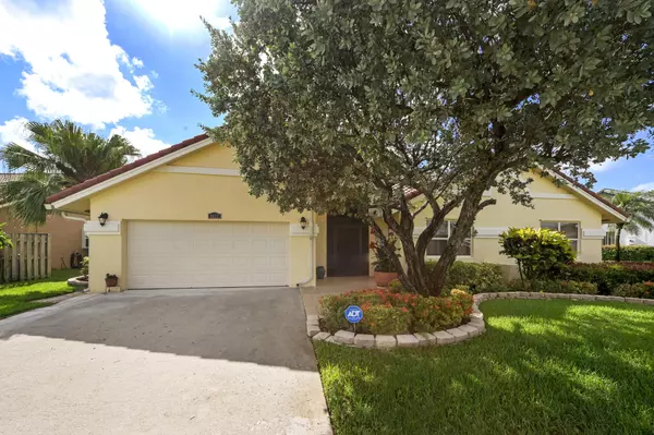 9677 El Clair Ranch Rd, Boynton Beach, FL 33437