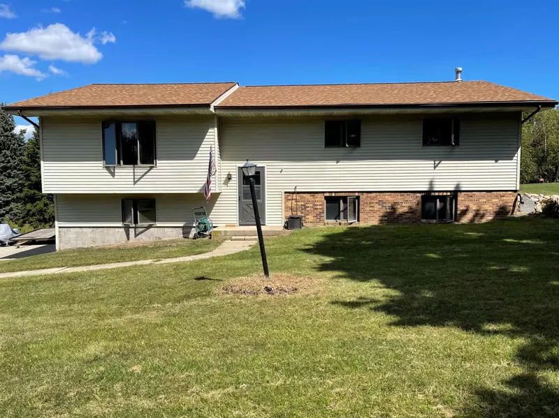 8657 E Rye Dr, Clinton, WI 53525