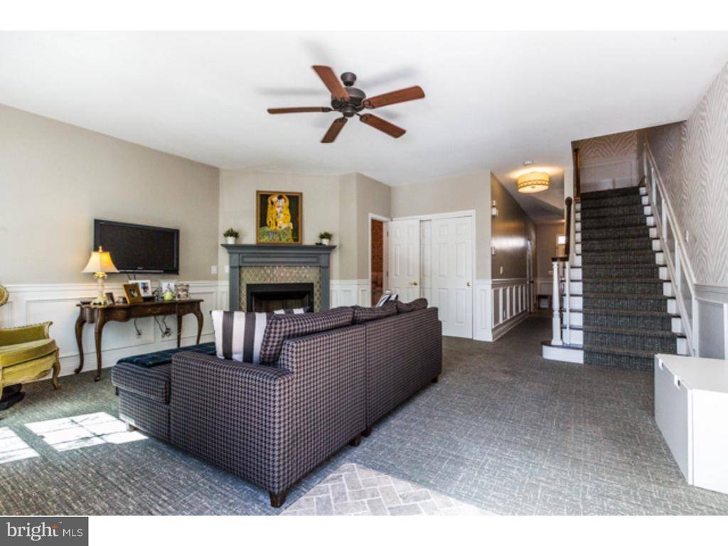 Philadelphia, PA 19147,919 CARPENTER ST
