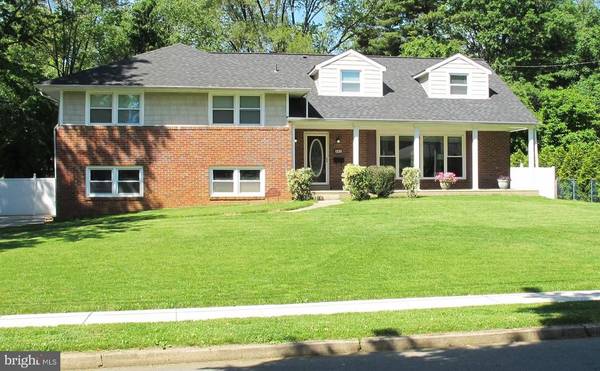 602 MIDDLESEX DR, Cinnaminson, NJ 08077