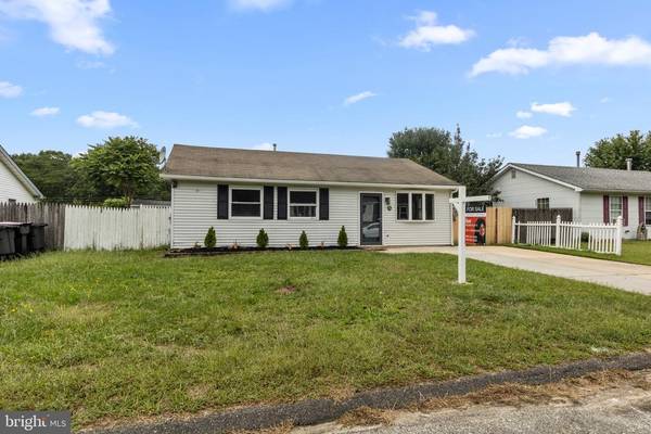 44 CAMBRIDGE AVE, Sicklerville, NJ 08081