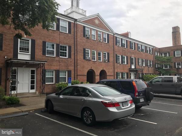 5104 COLUMBIA PIKE #8, Arlington, VA 22204