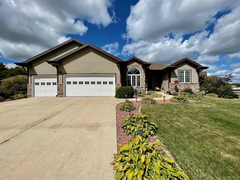 515 Simonson St, Deerfield, WI 53531