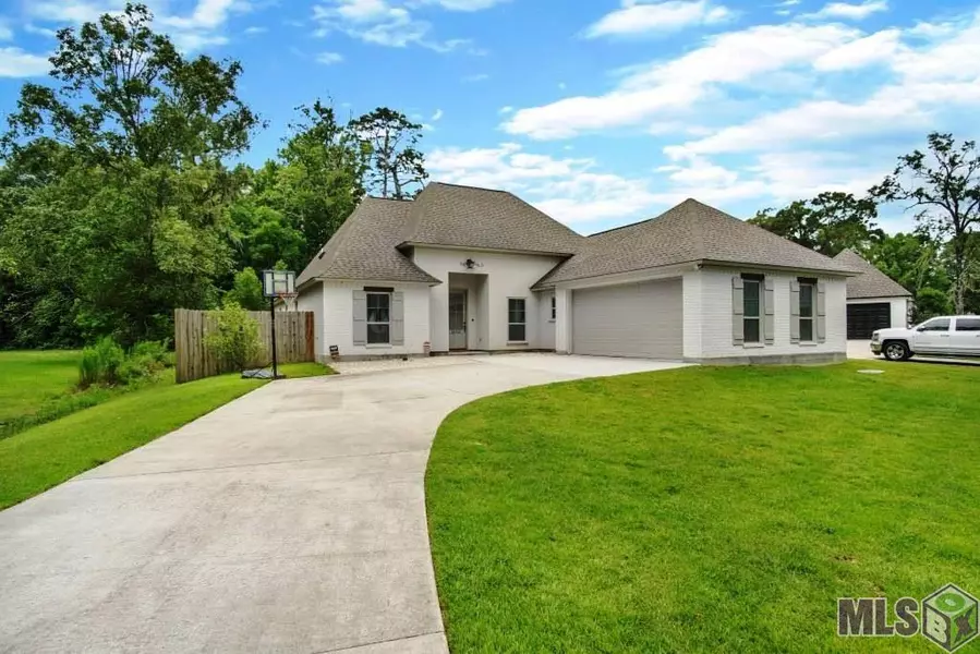 12260 PENDARVIS LN, Walker, LA 70785