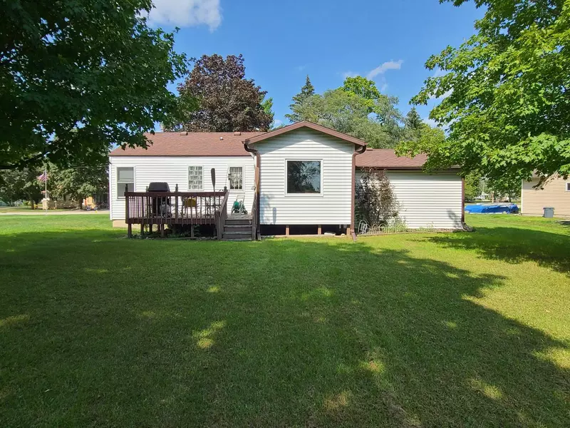 107 Morton St, Pardeeville, WI 53954