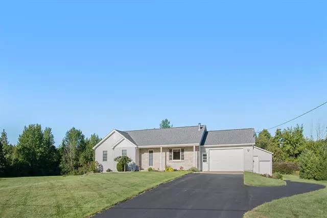 142 Flora Glynn Drive, Plainwell, MI 49080