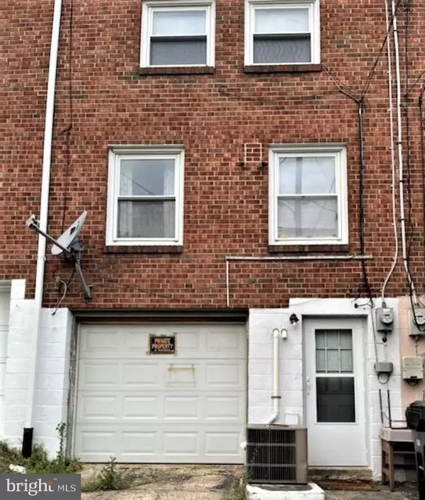 Harrisburg, PA 17104,2467 ADRIAN ST