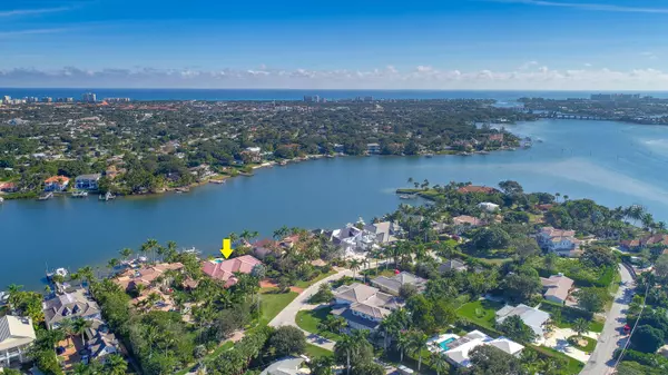 Tequesta, FL 33469,18812 Rio Vista DR