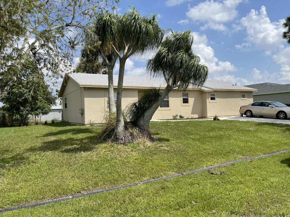 Port Saint Lucie, FL 34953,3533 SW Rosardo ST