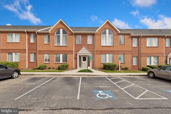 3130 GOLANSKY BLVD U 8-2 BLVD #201, Woodbridge, VA 22192