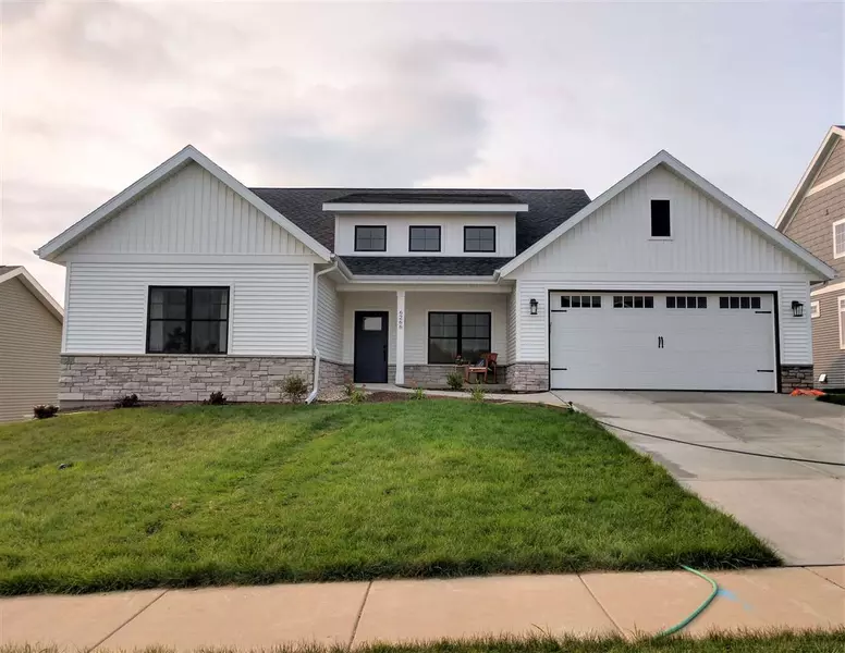 6266 Stone Gate Dr, Fitchburg, WI 53719