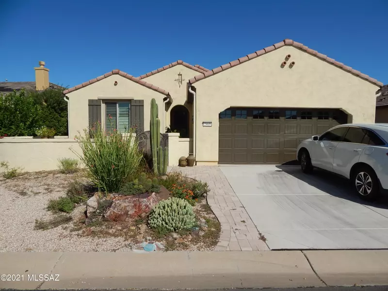 2469 E Sky Creek Drive, Green Valley, AZ 85614