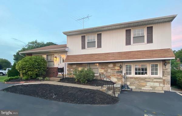 3555 WELSH RD, Willow Grove, PA 19090